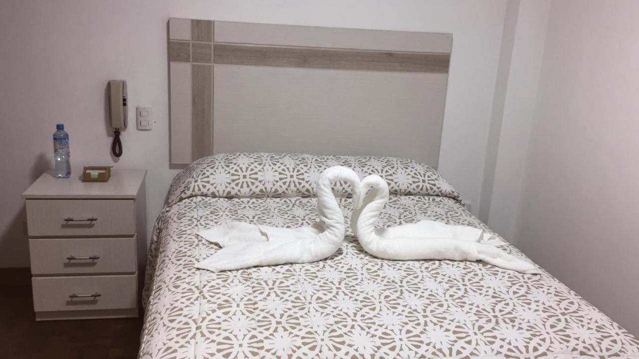 לימה Hostal Victoria מראה חיצוני תמונה